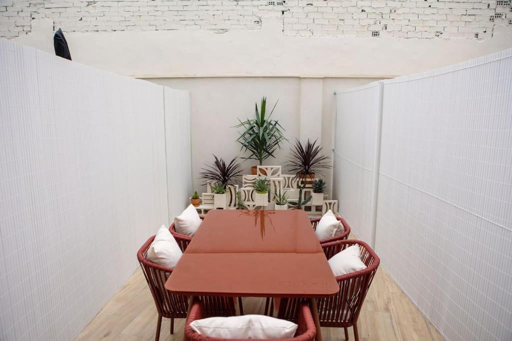 Con Terraza Junto A Ruzafa Appartement *