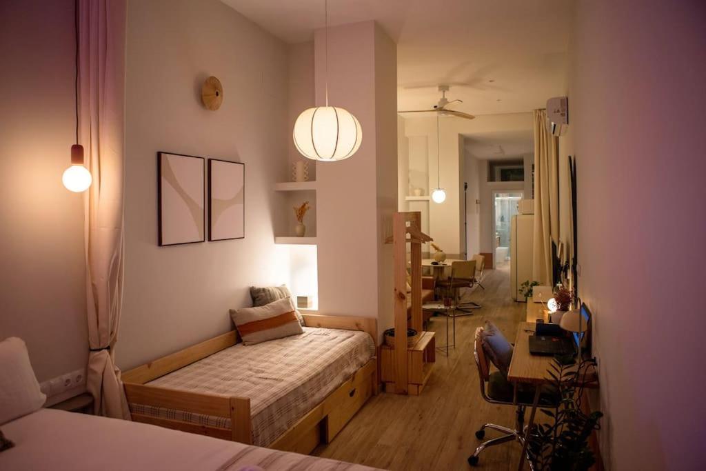 Con Terraza Junto A Ruzafa Appartement *